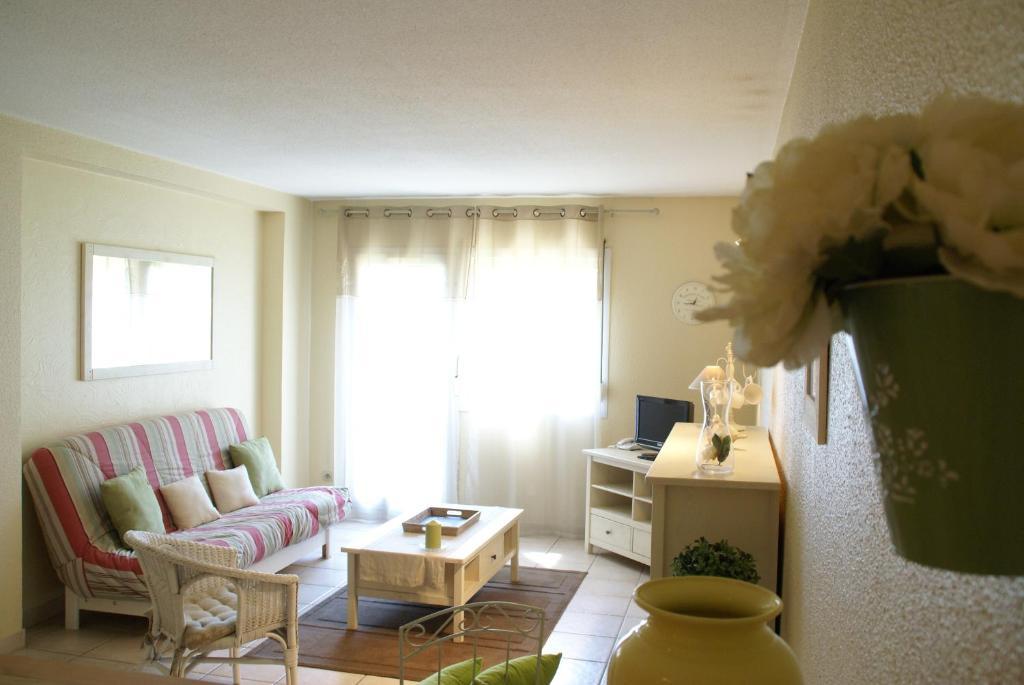 Aparthotel Tempologis Meylan Zimmer foto