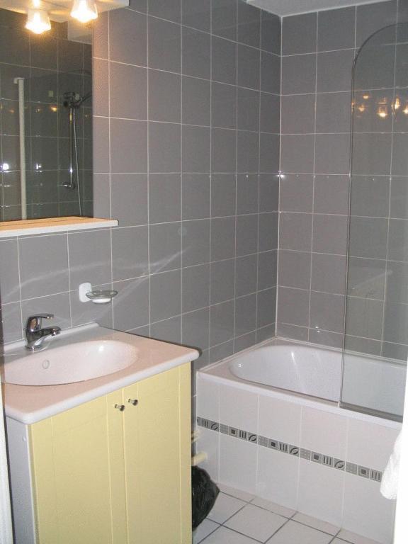 Aparthotel Tempologis Meylan Zimmer foto