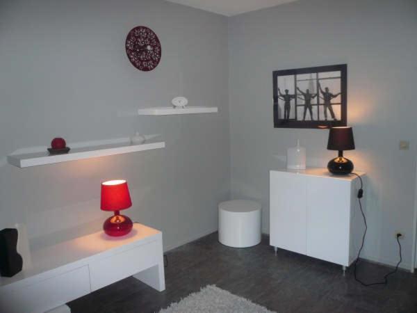Aparthotel Tempologis Meylan Zimmer foto